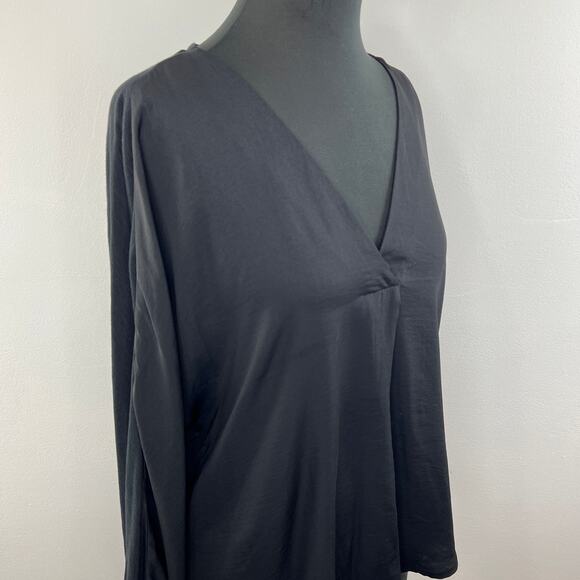 Anthro DOLAN Black Long Sleeve V-Neckline Elastic Cuff Pullover Polyester Top L - Picture 3 of 8